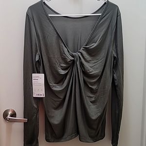 Athleta Waterfall front Top Olive Green M